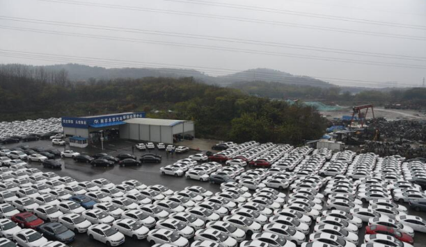 南京再现多处网约车“坟地”大部分都是新车