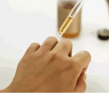 张嘉倪的冻龄秘诀 你还在谈“油”色变吗