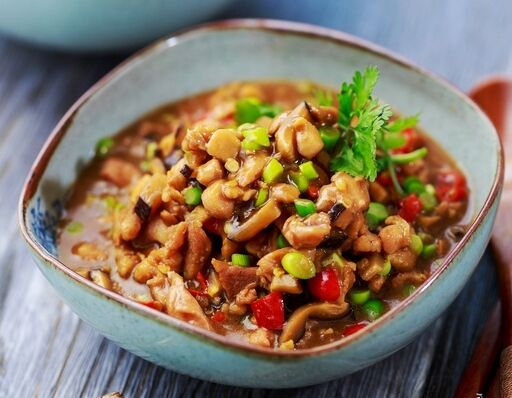 香菇鸡肉酱 --- 香浓味道拌饭拌面两相宜