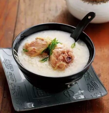 早餐一碗生滚粥，暖心暖胃