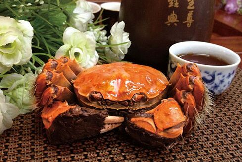 大闸蟹怎么配酒 黄酒or葡萄酒