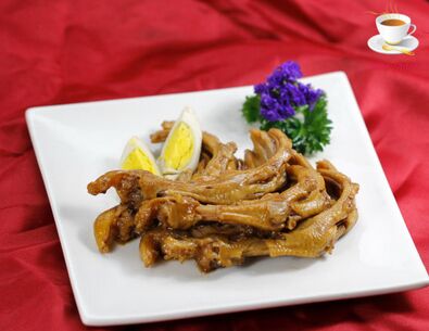 小酌一杯的绝佳伴侣---香卤鸭掌