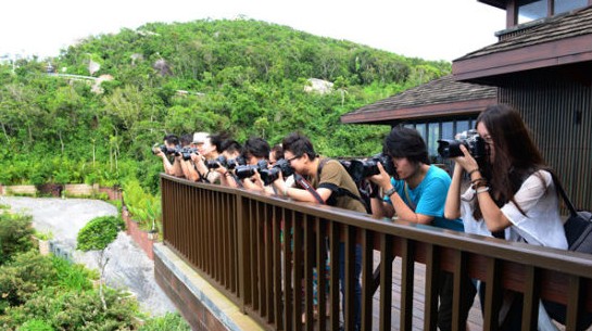 十位知名旅游达人走进亚龙湾热带天堂