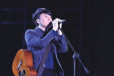 《中国好声音》张磊夺冠 那英成三届冠军导师