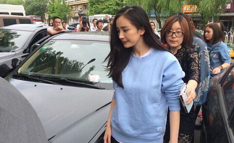 影视高层真能睡女星吗从疑似杨幂视频想到
